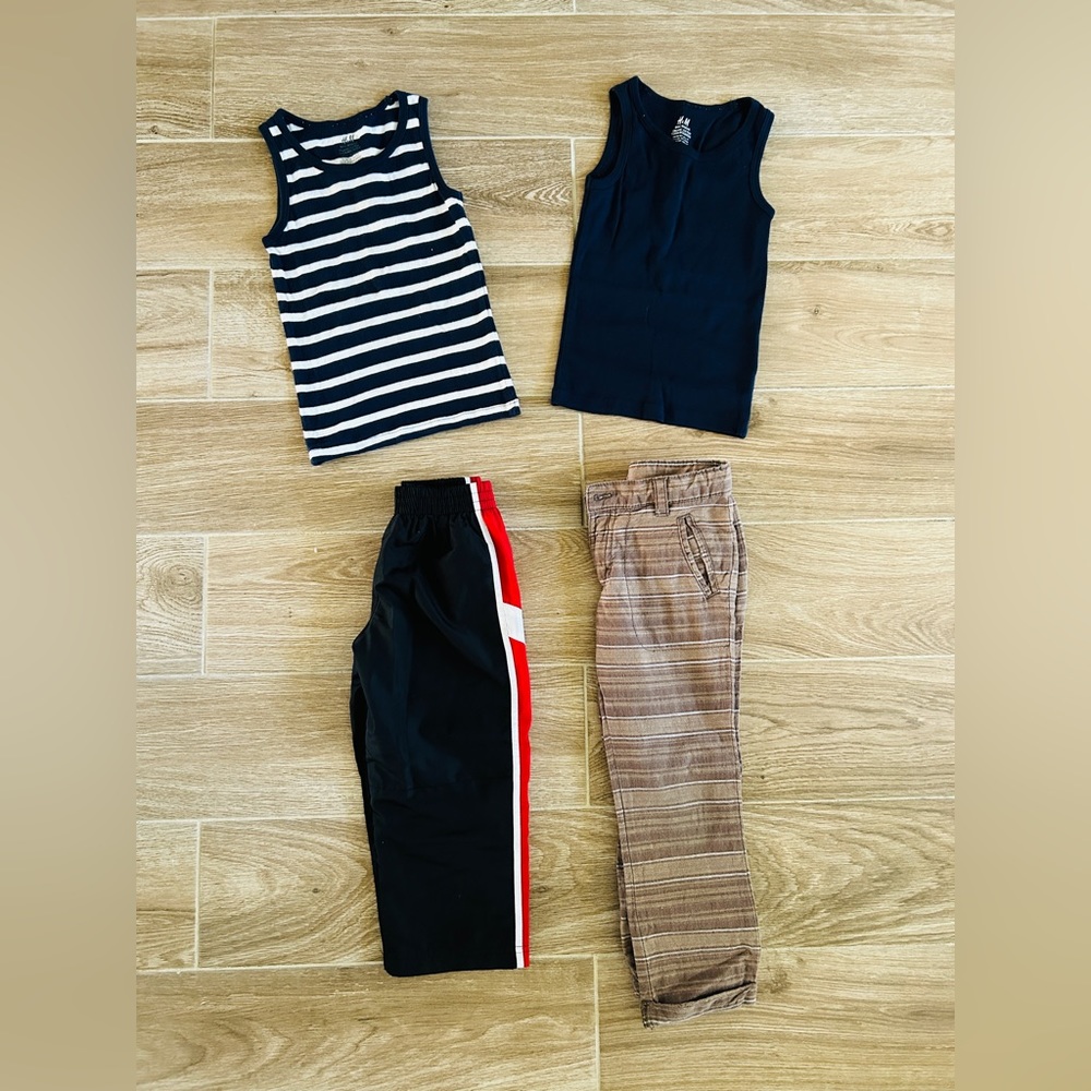 Kids Bundle 4 pieces size 3T H&M, Nike, OshKosh (Used)